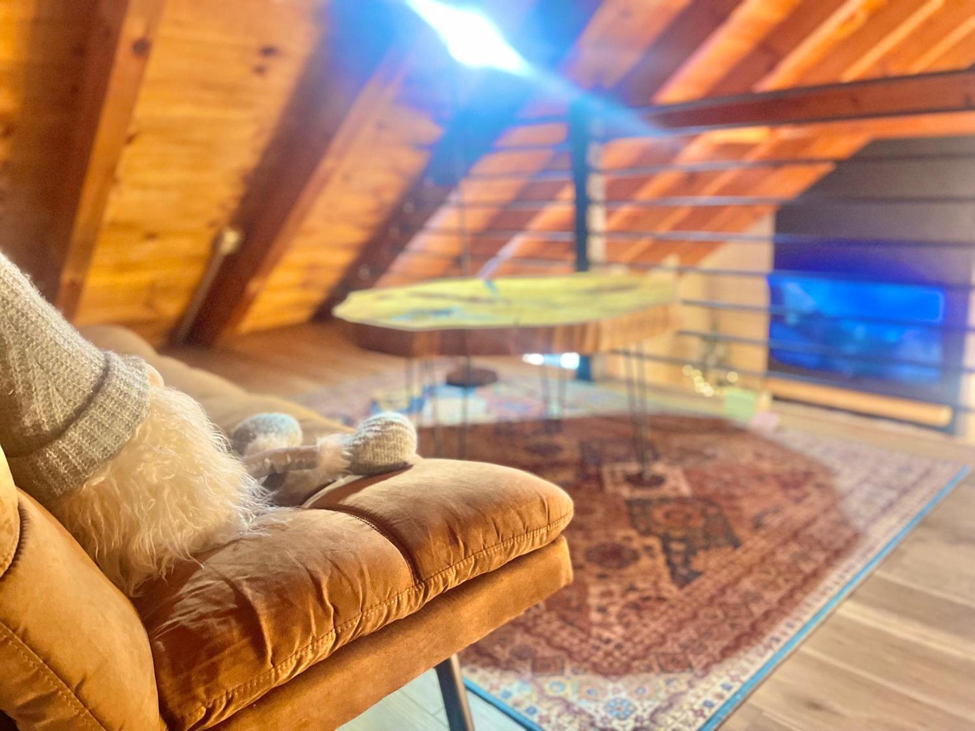 Modern Lake Side Nest• Hotub Fenced Yard King Beds Sevierville Ngoại thất bức ảnh