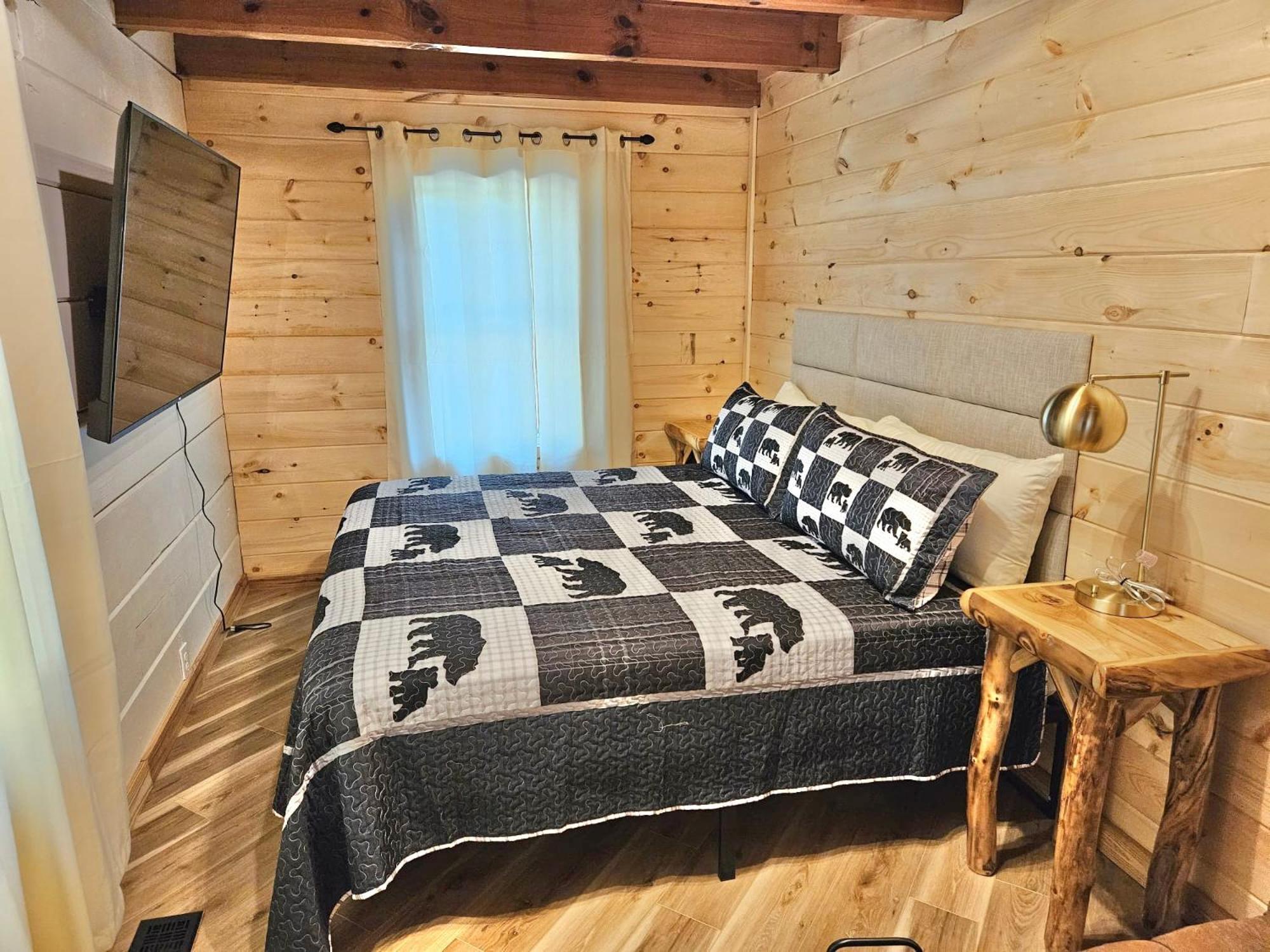 Modern Lake Side Nest• Hotub Fenced Yard King Beds Sevierville Ngoại thất bức ảnh